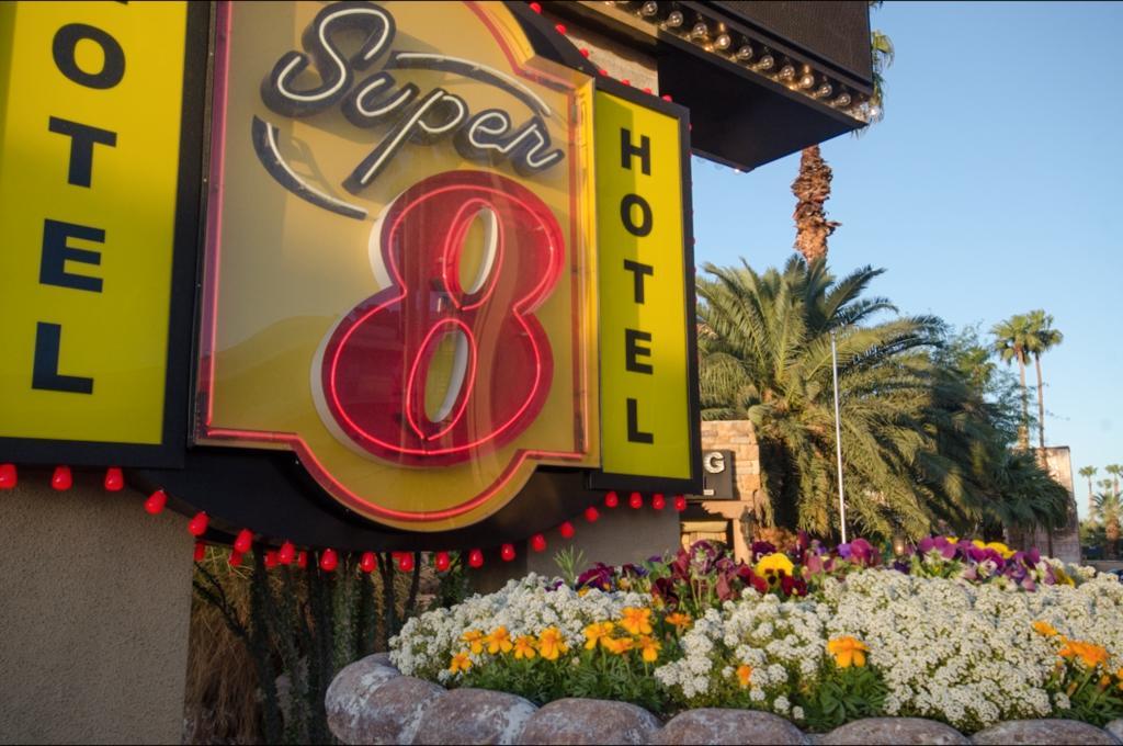 Super 8 By Wyndham Las Vegas North Strip/Fremont St. Area Exteriér fotografie